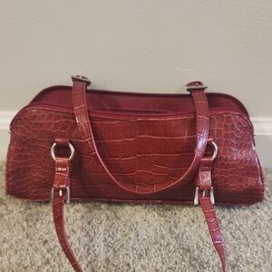 Bisou Bisou Red Shoulder Bag with Elegant Crocodile Texture
